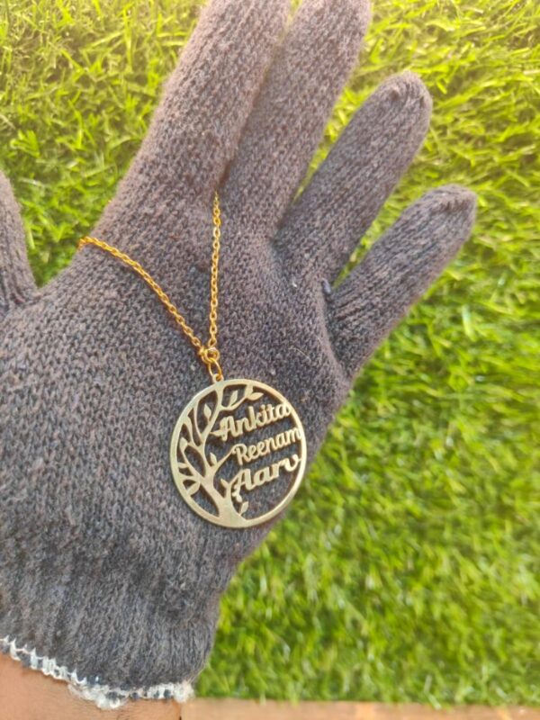COUPLE NAME PENDENT