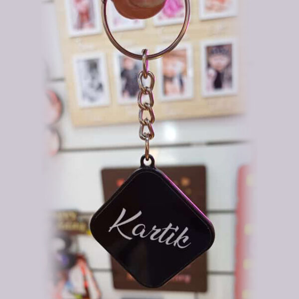 METAL KEYCHAIN