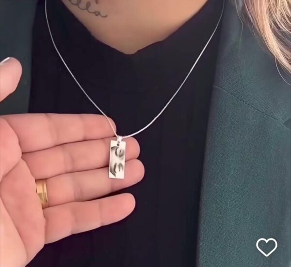 Eyes Pendent