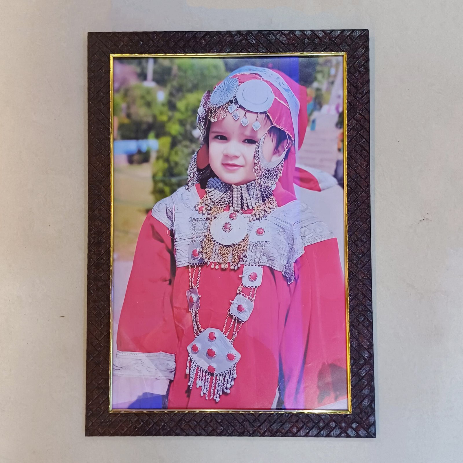 12X18 REGULAR FRAME WITH PHOTO - Image 7